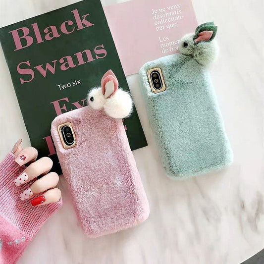 Coque Fourrure Lapin avec Pompon – Housse Douce et Hivernale pour Iphone La Coqueria
