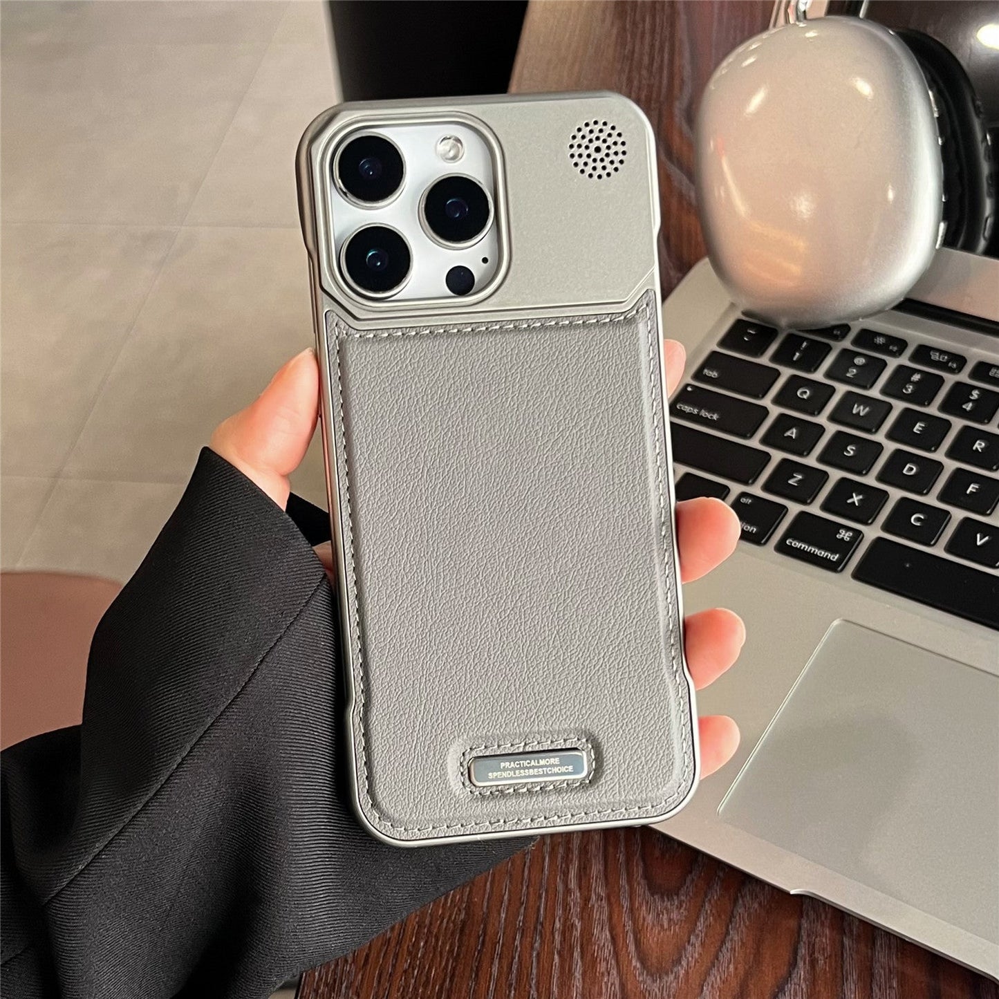 Coque premium en Cuir tendre - Iphone séries 14 à 17 La Coqueria
