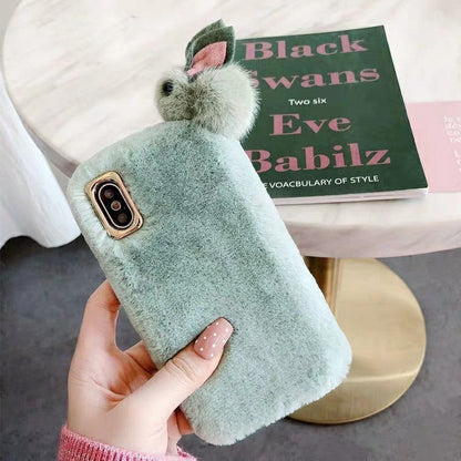 Coque Fourrure Lapin avec Pompon – Housse Douce et Hivernale pour Iphone  La Coqueria