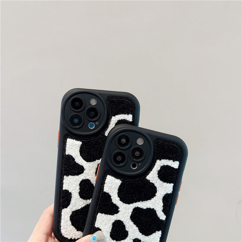 Coque douce en peluche de vache - Iphone séries 11 à 15  La Coqueria