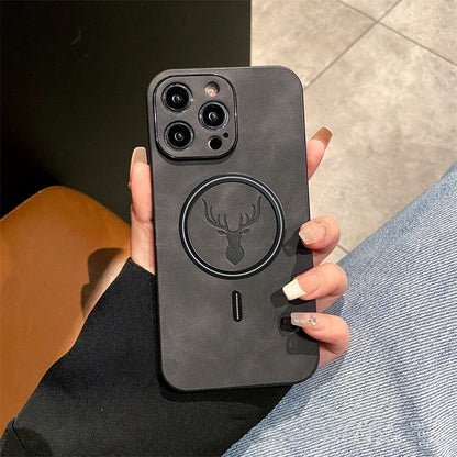 Coque Cuir Magnétique Cerf – Iphone séries 16  La Coqueria