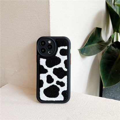 Coque douce en peluche de vache - Iphone séries 11 à 15  La Coqueria