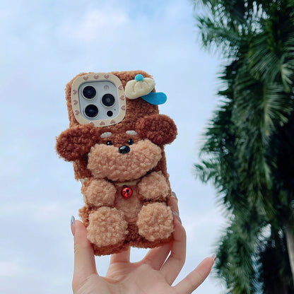 Coque Peluche "Comfy Teddy" - Iphone séries 12 à 16  La Coqueria